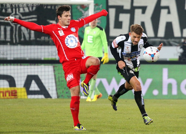 Sturm Graz - Wr. Neustadt
Oesterreichische Fussball Bundesliga, 17. Runde, SK Sturm Graz - SC Wiener Neustadt, Stadion Liebenau Graz, 30.11.2013. 

Foto zeigt Philipp Huetter (Sturm)
Schlüsselwörter: kopfball