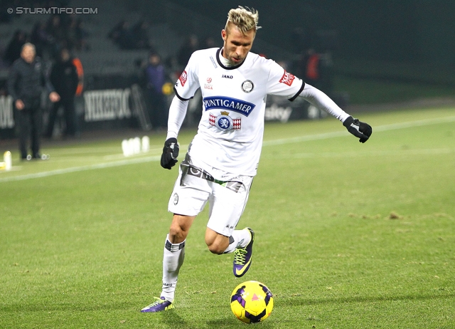 Austria Wien - Sturm Graz
Oesterreichische Fussball Bundesliga, 18. Runde, FK Austria Wien - SK Sturm Graz, Franz-Horr-Stadion Wien, 03.12.2013. 

Foto zeigt Patrick Wolf (Sturm)
