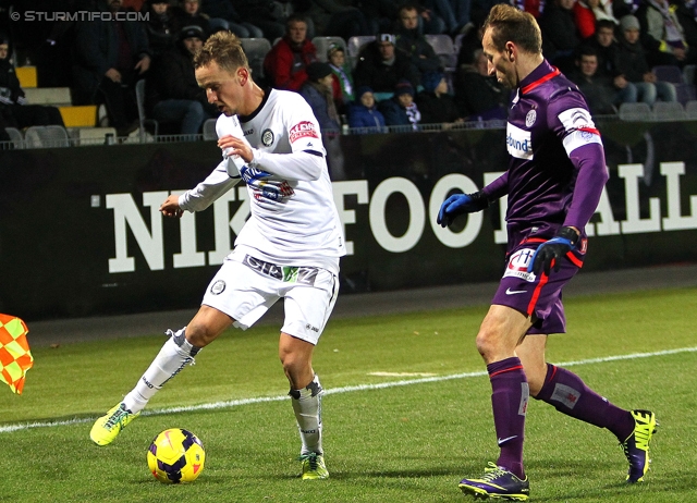 Austria Wien - Sturm Graz
Oesterreichische Fussball Bundesliga, 18. Runde, FK Austria Wien - SK Sturm Graz, Franz-Horr-Stadion Wien, 03.12.2013. 

Foto zeigt Daniel Beichler (Sturm) und Manuel Ortlechner (Austria)
