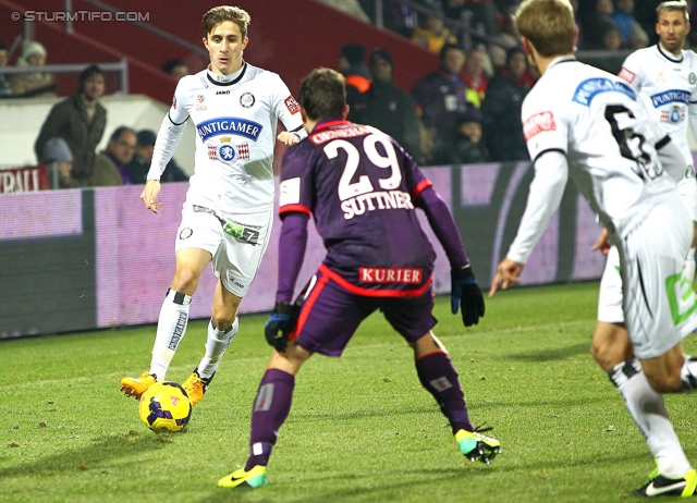 Austria Wien - Sturm Graz
Oesterreichische Fussball Bundesliga, 18. Runde, FK Austria Wien - SK Sturm Graz, Franz-Horr-Stadion Wien, 03.12.2013. 

Foto zeigt Reinhold Ranftl (Sturm), Markus Suttner (Austria) und Manuel Weber (Sturm)
