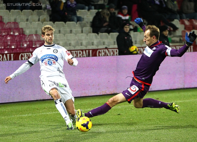 Austria Wien - Sturm Graz
Oesterreichische Fussball Bundesliga, 18. Runde, FK Austria Wien - SK Sturm Graz, Franz-Horr-Stadion Wien, 03.12.2013. 

Foto zeigt Manuel Weber (Sturm) und Manuel Ortlechner (Austria)
