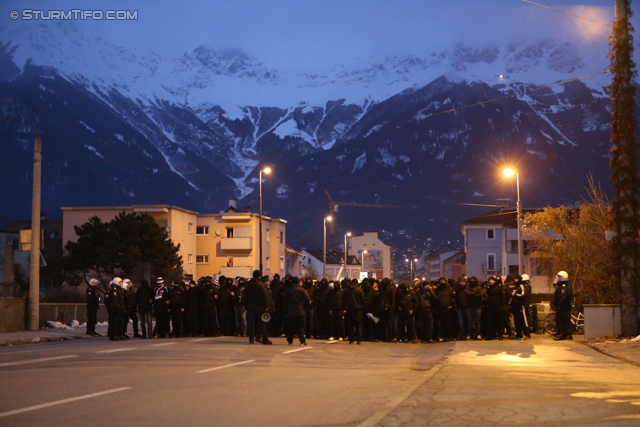 Innsbruck - Sturm Graz
Oesterreichische Fussball Bundesliga, 19. Runde,FC Wacker Innsbruck - SK Sturm Graz, Tivoli Stadion Innsbruck, 07.12.2013. 

Foto zeigt Fans von Sturm beim Corteo
