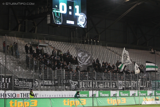 Innsbruck - Sturm Graz
Oesterreichische Fussball Bundesliga, 19. Runde,FC Wacker Innsbruck - SK Sturm Graz, Tivoli Stadion Innsbruck, 07.12.2013. 

Foto zeigt Fans von Sturm
