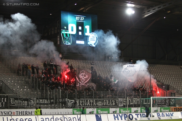 Innsbruck - Sturm Graz
Oesterreichische Fussball Bundesliga, 19. Runde,FC Wacker Innsbruck - SK Sturm Graz, Tivoli Stadion Innsbruck, 07.12.2013. 

Foto zeigt Fans von Sturm
Schlüsselwörter: pyrotechnik