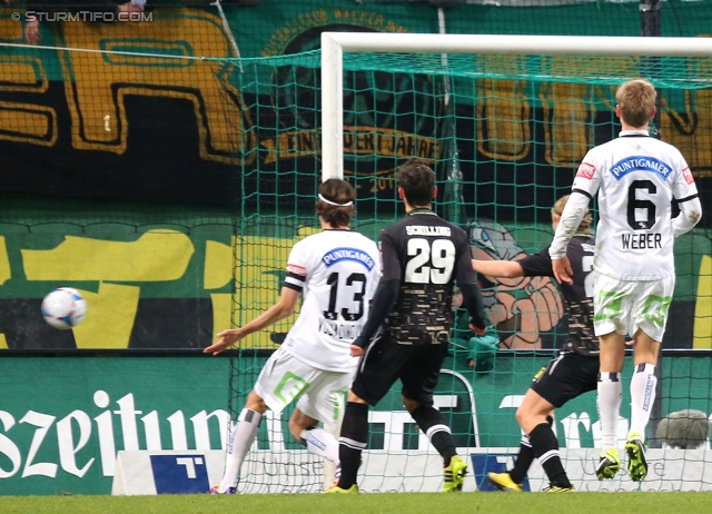 Innsbruck - Sturm Graz
Oesterreichische Fussball Bundesliga, 19. Runde,FC Wacker Innsbruck - SK Sturm Graz, Tivoli Stadion Innsbruck, 07.12.2013. 

Foto zeigt Nikola Vujadinovic (Sturm), Christian Schilling (Innsbruck) und Manuel Weber (Sturm)
