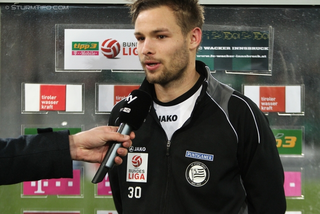 Innsbruck - Sturm Graz
Oesterreichische Fussball Bundesliga, 19. Runde,FC Wacker Innsbruck - SK Sturm Graz, Tivoli Stadion Innsbruck, 07.12.2013. 

Foto zeigt David Schloffer (Sturm) beim Interview
