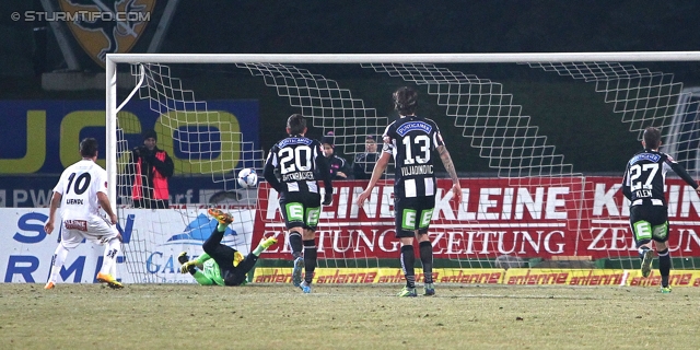 Wolfsberg - Sturm Graz
Oesterreichische Fussball Bundesliga, 16. Runde, Wolfsberger AC - SK Sturm Graz, Lavanttal-Arena Wolfsberg, 11.12.2013. 

Foto zeigt Michael Liendl (Wolfsberg), Benedikt Pliquett (Sturm), Daniel Offenbacher (Sturm), Nikola Vujadinovic (Sturm) und Christian Klem (Sturm)
Schlüsselwörter: tor