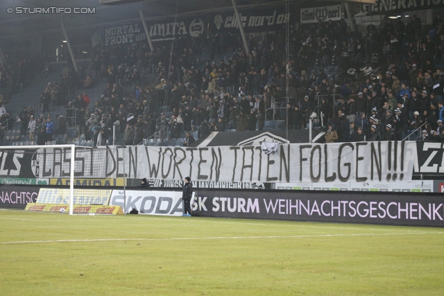 Sturm Graz - Groedig
Oesterreichische Fussball Bundesliga, 20. Runde, SK Sturm Graz - SV Groedig, Stadion Liebenau Graz, 14.12.2013. 

Foto zeigt Fans von Sturm mit einem Spruchband
