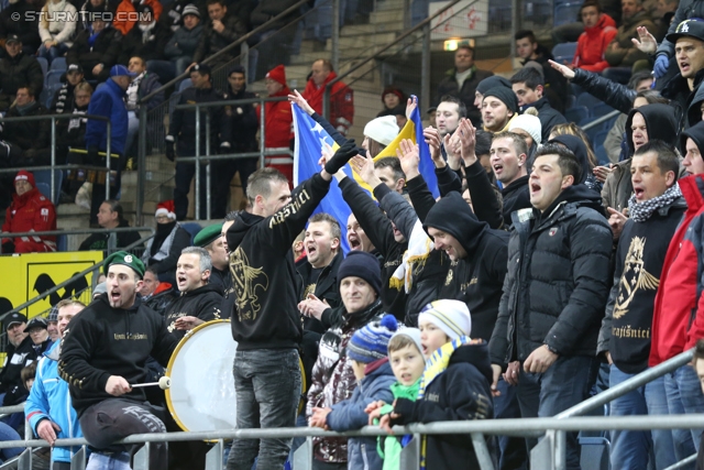 Sturm Graz - Groedig
Oesterreichische Fussball Bundesliga, 20. Runde, SK Sturm Graz - SV Groedig, Stadion Liebenau Graz, 14.12.2013. 

Foto zeigt Fans von Anel Hadzic (Sturm)
