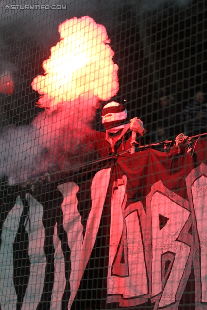 Sturm Graz - Groedig
Oesterreichische Fussball Bundesliga, 20. Runde, SK Sturm Graz - SV Groedig, Stadion Liebenau Graz, 14.12.2013. 

Foto zeigt Fans von Sturm
Schlüsselwörter: pyrotechnik