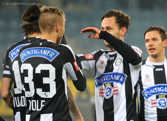 Sturm Graz - Groedig
Oesterreichische Fussball Bundesliga, 20. Runde, SK Sturm Graz - SV Groedig, Stadion Liebenau Graz, 14.12.2013. 

Foto zeigt Nikola Vujadinovic (Sturm), Patrick Wolf (Sturm), Michael Madl (Sturm) und Daniel Offenbacher (Sturm)
Schlüsselwörter: torjubel