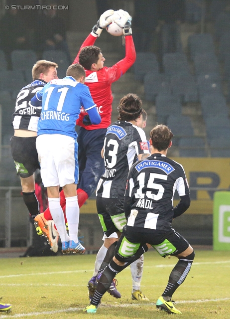 Sturm Graz - Groedig
Oesterreichische Fussball Bundesliga, 20. Runde, SK Sturm Graz - SV Groedig, Stadion Liebenau Graz, 14.12.2013. 

Foto zeigt Robert Beric (Sturm), Peter Tschernegg (Groedig), Cican Stankovic (Groedig), Nikola Vujadinovic (Sturm) und Michael Madl (Sturm)
