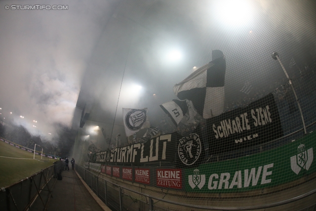 Sturm Graz - Rapid Wien
Oesterreichische Fussball Bundesliga, 21. Runde, SK Sturm Graz - SK Rapid Wien, Stadion Liebenau Graz, 18.12.2013. 

Foto zeigt Fans von Sturm
