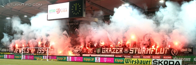 Sturm Graz - Rapid Wien
Oesterreichische Fussball Bundesliga, 21. Runde, SK Sturm Graz - SK Rapid Wien, Stadion Liebenau Graz, 18.12.2013. 

Foto zeigt Fans von Sturm
Schlüsselwörter: pyrotechnik