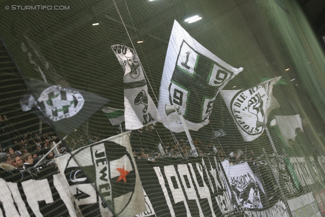 Sturm Graz - Rapid Wien
Oesterreichische Fussball Bundesliga, 21. Runde, SK Sturm Graz - SK Rapid Wien, Stadion Liebenau Graz, 18.12.2013. 

Foto zeigt Fans von Sturm
