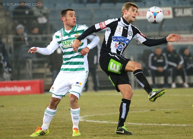 Sturm Graz - Rapid Wien
Oesterreichische Fussball Bundesliga, 21. Runde, SK Sturm Graz - SK Rapid Wien, Stadion Liebenau Graz, 18.12.2013. 

Foto zeigt Steffen Hofmann (Rapid) und Manuel Weber (Sturm)
