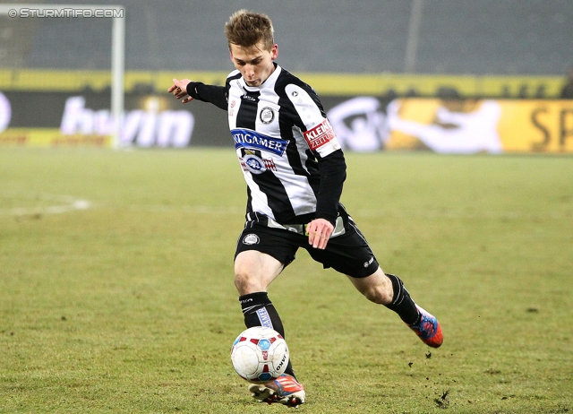 Sturm Graz - Rapid Wien
Oesterreichische Fussball Bundesliga, 21. Runde, SK Sturm Graz - SK Rapid Wien, Stadion Liebenau Graz, 18.12.2013. 

Foto zeigt Marc Andre Schmerboeck (Sturm)
