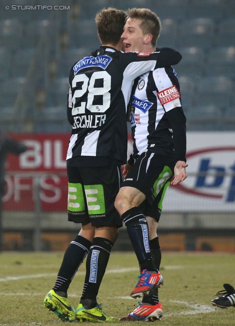 Sturm Graz - Rapid Wien
Oesterreichische Fussball Bundesliga, 21. Runde, SK Sturm Graz - SK Rapid Wien, Stadion Liebenau Graz, 18.12.2013. 

Foto zeigt Daniel Beichler (Sturm) und Marc Andre Schmerboeck (Sturm)
Schlüsselwörter: torjubel