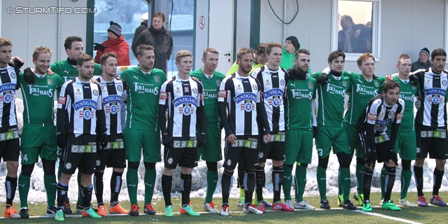 Sturm Graz - Weiz
Testspiel,  SK Sturm Graz - SC Weiz, Trainingszentrum Messendorf, 04.02.2014. 

Foto zeigt die Mannschaft von Sturm und die Mannschaft von Weiz
