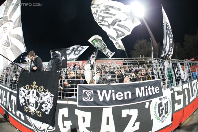 Admira Wacker - Sturm Graz
Oesterreichische Fussball Bundesliga, 22. Runde, FC Admira Wacker - SK Sturm Graz, Stadion Suedstadt Maria Enzersdorf, 08.02.2014. 

Foto zeigt Fans von Sturm
