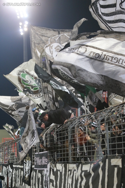 Admira Wacker - Sturm Graz
Oesterreichische Fussball Bundesliga, 22. Runde, FC Admira Wacker - SK Sturm Graz, Stadion Suedstadt Maria Enzersdorf, 08.02.2014. 

Foto zeigt Fans von Sturm
