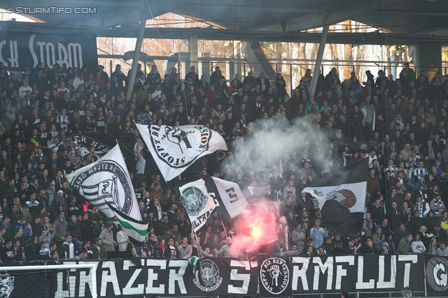 Sturm Graz - Salzburg
Oesterreichische Fussball Bundesliga, 23. Runde, SK Sturm Graz -  FC RB Salzburg, Stadion Liebenau Graz, 15.02.2014. 

Foto zeigt Fans von Sturm
Schlüsselwörter: pyrotechnik