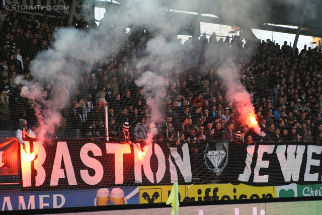 Sturm Graz - Salzburg
Oesterreichische Fussball Bundesliga, 23. Runde, SK Sturm Graz -  FC RB Salzburg, Stadion Liebenau Graz, 15.02.2014. 

Foto zeigt Fans von Sturm
Schlüsselwörter: pyrotechnik