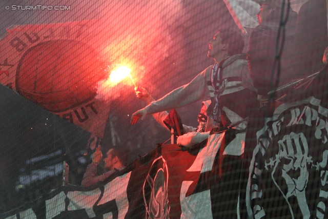 Sturm Graz - Salzburg
Oesterreichische Fussball Bundesliga, 23. Runde, SK Sturm Graz -  FC RB Salzburg, Stadion Liebenau Graz, 15.02.2014. 

Foto zeigt Fans von Sturm
Schlüsselwörter: pyrotechnik