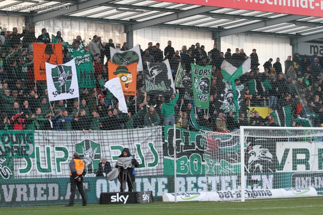 Ried - Sturm Graz
Oesterreichische Fussball Bundesliga, 24. Runde, SV Ried - SK Sturm Graz, Arena Ried, 22.02.2014. 

Foto zeigt Fans von Ried
