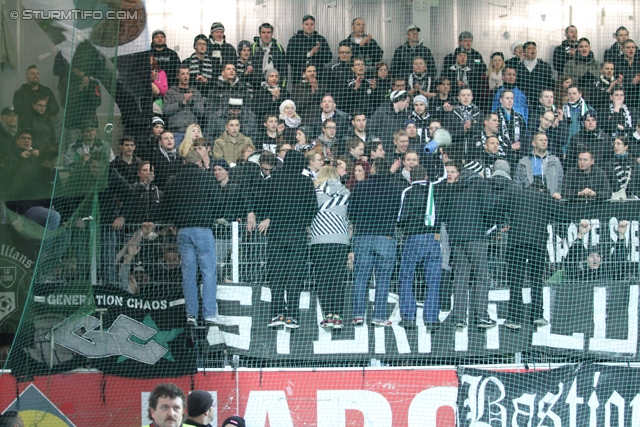 Ried - Sturm Graz
Oesterreichische Fussball Bundesliga, 24. Runde, SV Ried - SK Sturm Graz, Arena Ried, 22.02.2014. 

Foto zeigt Fans von Sturm
