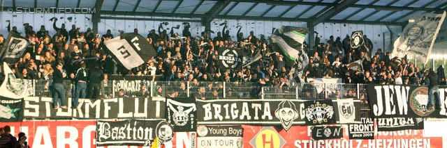 Ried - Sturm Graz
Oesterreichische Fussball Bundesliga, 24. Runde, SV Ried - SK Sturm Graz, Arena Ried, 22.02.2014. 

Foto zeigt Fans von Sturm
