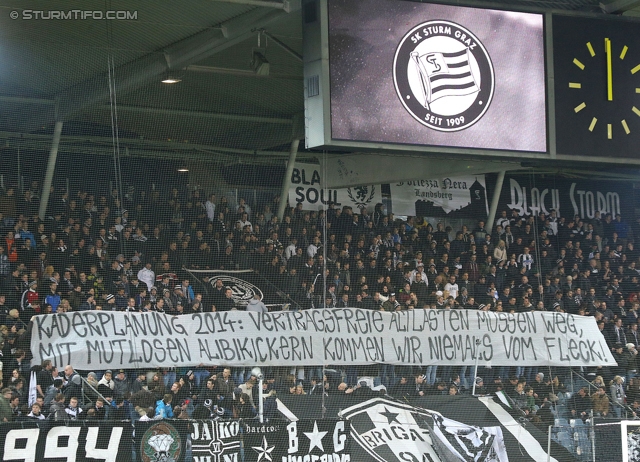 Sturm Graz - Wolfsberg
Oesterreichische Fussball Bundesliga, 25. Runde, SK Sturm Graz -  Wolfsberger AC, Stadion Liebenau Graz, 01.03.2014. 

Foto zeigt Fans von Sturm mit einem Spruchband
Schlüsselwörter: protest