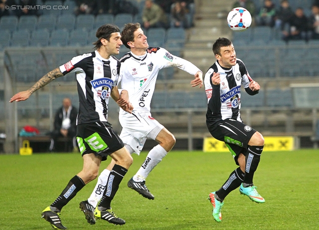 Sturm Graz - Wolfsberg
Oesterreichische Fussball Bundesliga, 25. Runde, SK Sturm Graz -  Wolfsberger AC, Stadion Liebenau Graz, 01.03.2014. 

Foto zeigt Nikola Vujadinovic (Sturm) und Milan Dudic (Sturm)
