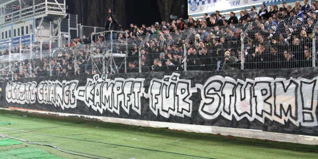 Wiener Neustadt - Sturm Graz
Oesterreichische Fussball Bundesliga, 25. Runde, SC Wiener Neustadt - SK Sturm Graz, Stadion Wiener Neustadt, 08.03.2014. 

Foto zeigt Fans von Sturm mit einem Spruchband
Schlüsselwörter: protest