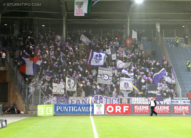 Sturm Graz - Austria Wien
Oesterreichische Fussball Bundesliga, 27. Runde, SK Sturm Graz -  FK Austria Wien, Stadion Liebenau Graz, 15.03.2014. 

Foto zeigt Fans von Austria Wien
