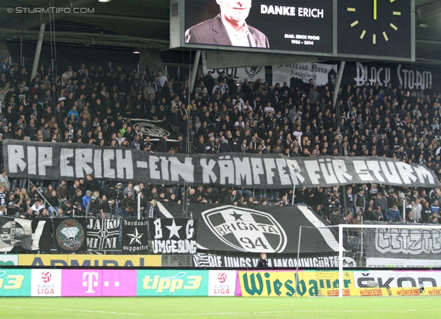 Sturm Graz - Austria Wien
Oesterreichische Fussball Bundesliga, 27. Runde, SK Sturm Graz -  FK Austria Wien, Stadion Liebenau Graz, 15.03.2014. 

Foto zeigt Fans von Sturm mit einem Spruchband fuer Erich Fuchs (ehem. Vorstand Sturm)
