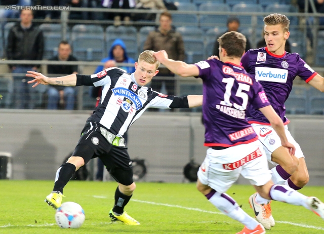 Sturm Graz - Austria Wien
Oesterreichische Fussball Bundesliga, 27. Runde, SK Sturm Graz -  FK Austria Wien, Stadion Liebenau Graz, 15.03.2014. 

Foto zeigt Florian Kainz (Sturm) und Christian Ramsebner (Austria)
