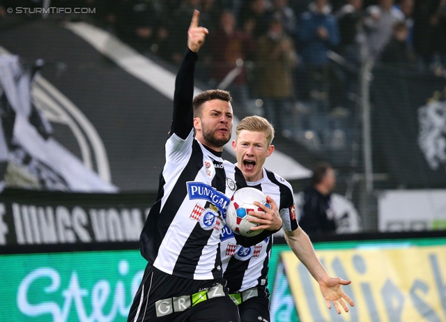 Sturm Graz - Austria Wien
Oesterreichische Fussball Bundesliga, 27. Runde, SK Sturm Graz -  FK Austria Wien, Stadion Liebenau Graz, 15.03.2014. 

Foto zeigt Marco Djuricin (Sturm) und Florian Kainz (Sturm)
Schlüsselwörter: torjubel