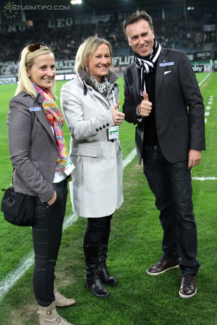 Sturm Graz - Wacker Innsbruck
Oesterreichische Fussball Bundesliga, 28. Runde, SK Sturm Graz -  FC Wacker Innsbruck, Stadion Liebenau Graz, 22.03.2014. 

Foto zeigt Daniela Tscherk (wirtschaftl. Geschaeftsfuehrerin Sturm), Renate Goetschl, Christian Jauk (Praesident Sturm)
