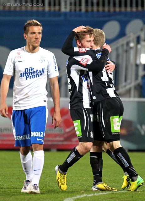 Groedig - Sturm Graz
Oesterreichische Fussball Bundesliga, 29. Runde, SV Groedig - SK Sturm Graz, Untersbergarena Groedig, 26.03.2014. 

Foto zeigt Mario Leitgeb (Groedig), Marc Andre Schmerboeck (Sturm) und Florian Kainz (Sturm)
Schlüsselwörter: torjubel