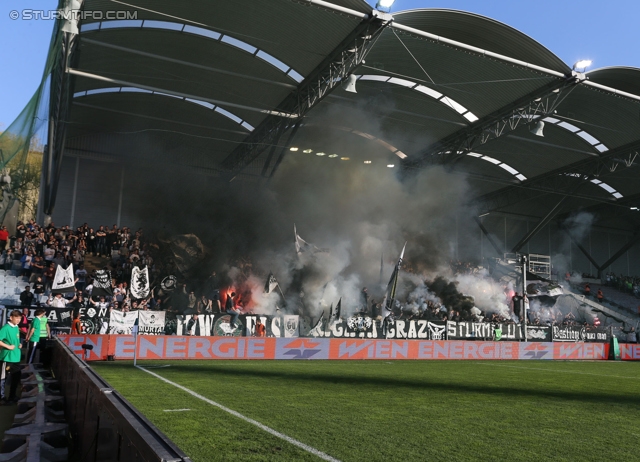 Rapid Wien - Sturm Graz
Oesterreichische Fussball Bundesliga, 30. Runde, SK Rapid Wien - SK Sturm Graz, Gerhard Hanappi Stadion Wien, 29.03.2014. 

Foto zeigt Fans von Sturm mit einer Choreografie
Schlüsselwörter: pyrotechnik