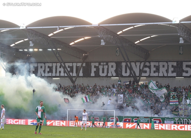 Rapid Wien - Sturm Graz
Oesterreichische Fussball Bundesliga, 30. Runde, SK Rapid Wien - SK Sturm Graz, Gerhard Hanappi Stadion Wien, 29.03.2014. 

Foto zeigt Fans von Rapid mit einer Choreografie
