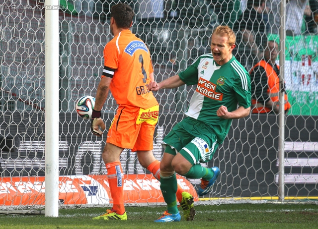 Rapid Wien - Sturm Graz
Oesterreichische Fussball Bundesliga, 30. Runde, SK Rapid Wien - SK Sturm Graz, Gerhard Hanappi Stadion Wien, 29.03.2014. 

Foto zeigt Christian Gratzei (Sturm) und Mario Sonnleitner (Rapid)
Schlüsselwörter: tor