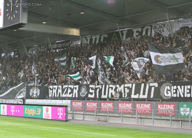 Sturm Graz - Admira Wacker
Oesterreichische Fussball Bundesliga, 31. Runde, SK Sturm Graz -  FC Admira Wacker Moedling, Stadion Liebenau Graz, 05.04.2014. 

Foto zeigt Fans von Sturm
