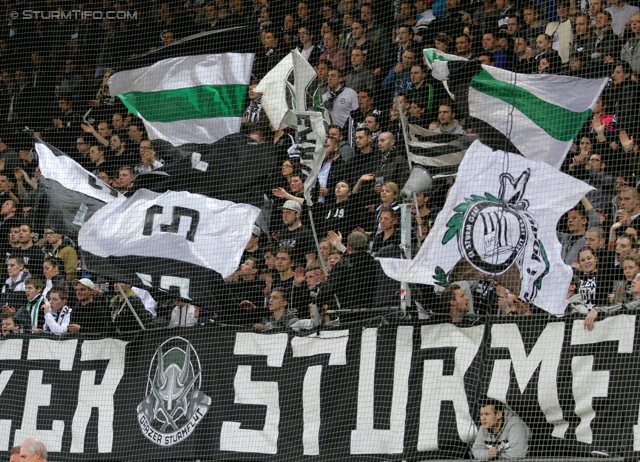 Sturm Graz - Admira Wacker
Oesterreichische Fussball Bundesliga, 31. Runde, SK Sturm Graz -  FC Admira Wacker Moedling, Stadion Liebenau Graz, 05.04.2014. 

Foto zeigt Fans von Sturm
