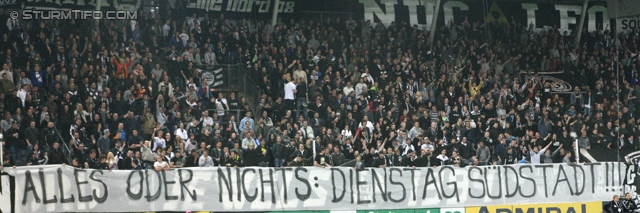 Sturm Graz - Admira Wacker
Oesterreichische Fussball Bundesliga, 31. Runde, SK Sturm Graz -  FC Admira Wacker Moedling, Stadion Liebenau Graz, 05.04.2014. 

Foto zeigt Fans von Sturm mit einem Spruchband
