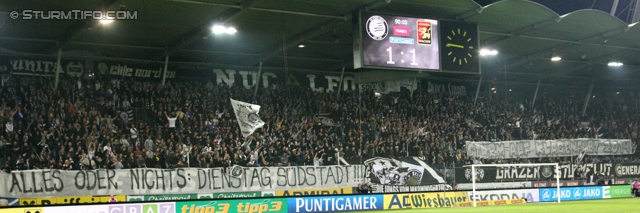 Sturm Graz - Admira Wacker
Oesterreichische Fussball Bundesliga, 31. Runde, SK Sturm Graz -  FC Admira Wacker Moedling, Stadion Liebenau Graz, 05.04.2014. 

Foto zeigt Fans von Sturm mit einem Spruchband
