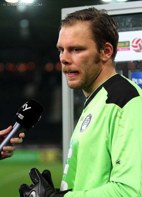 Sturm Graz - Admira Wacker
Oesterreichische Fussball Bundesliga, 31. Runde, SK Sturm Graz -  FC Admira Wacker Moedling, Stadion Liebenau Graz, 05.04.2014. 

Foto zeigt Benedikt Pliquett (Sturm) beim Interview
