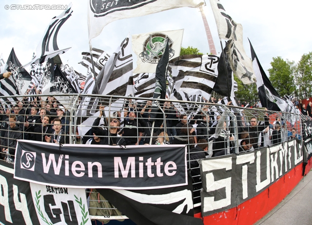 Admira Wacker - Sturm Graz
OEFB Cup, Viertelfinale, FC Admira Wacker Moedling - SK Sturm Graz, Stadion Suedstadt Maria Enzersdorf, 08.04.2014. 

Foto zeigt Fans von Sturm mit einer Choreografie
