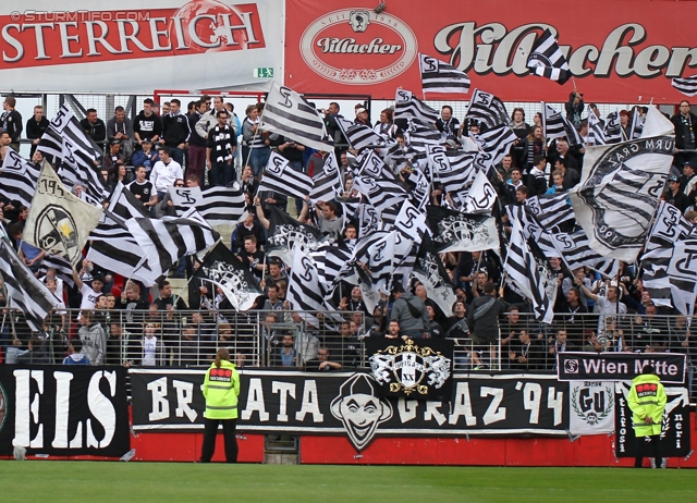 Admira Wacker - Sturm Graz
OEFB Cup, Viertelfinale, FC Admira Wacker Moedling - SK Sturm Graz, Stadion Suedstadt Maria Enzersdorf, 08.04.2014. 

Foto zeigt Fans von Sturm mit einer Choreografie
